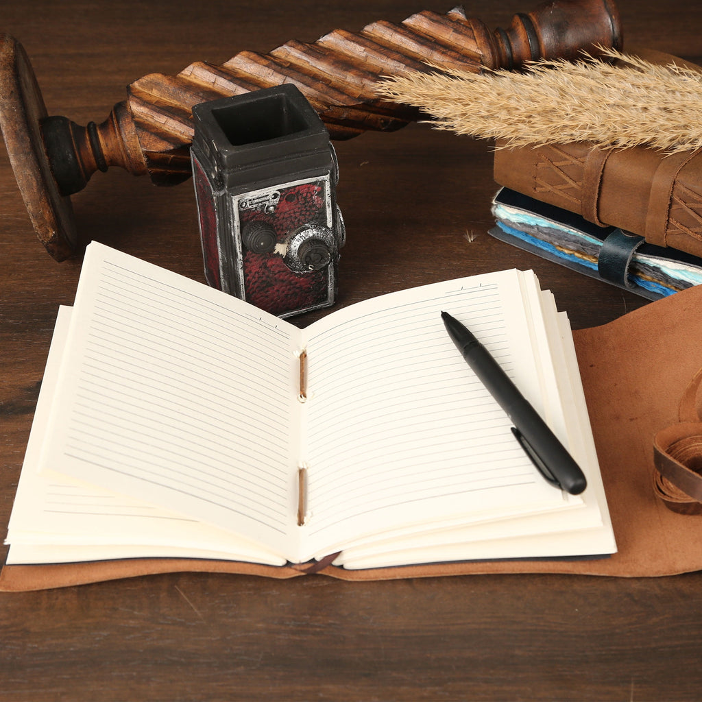 Handmade Full Grain Leather Journal with Lined Paper – 8 × 6″ Writing Notebook & Luxury Pen, Refillable Diary for Men & Women